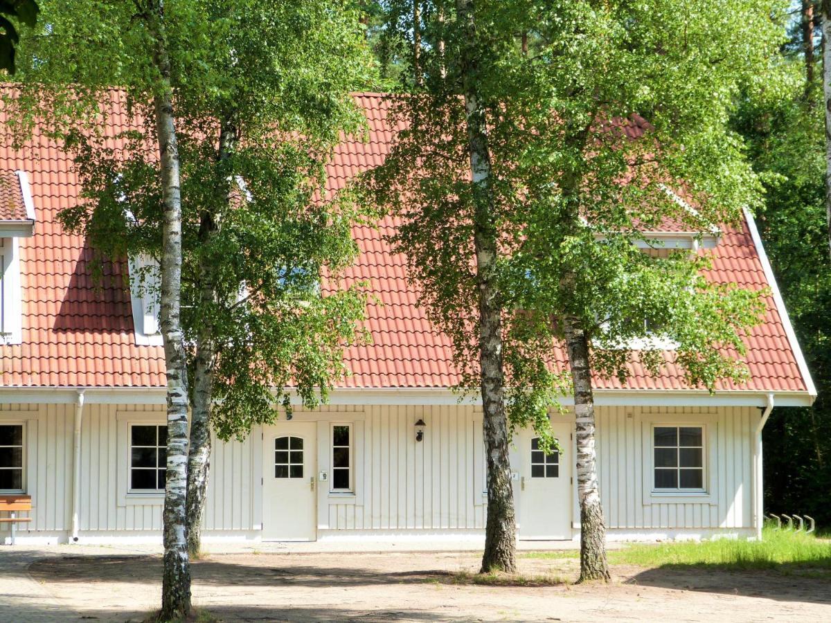 Martas Gaestehaeuser Gross Vaeter See Templin Extérieur photo