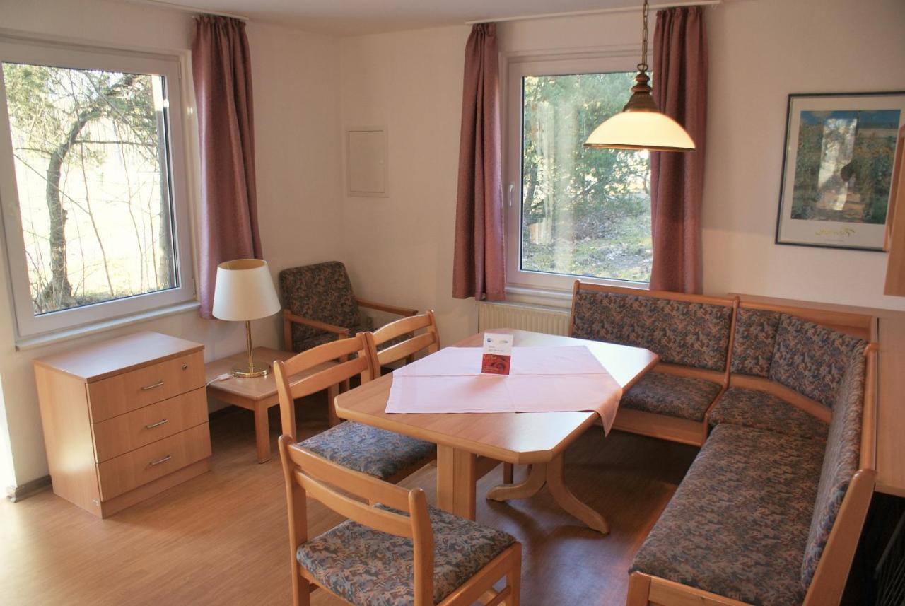 Martas Gaestehaeuser Gross Vaeter See Templin Extérieur photo