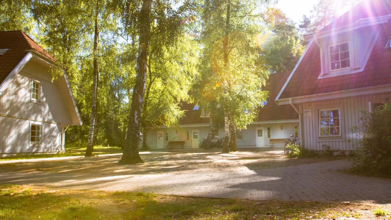 Martas Gaestehaeuser Gross Vaeter See Templin Extérieur photo